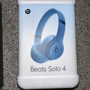 Beats by Dre Solo 4 Slate Blue Over-Ear Headphones NEW